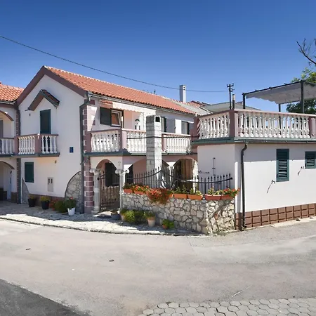 Ledinko 2 By Interhome Apartamento *
